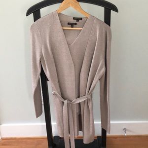 Anne Klein shimmery sweater set. Size M